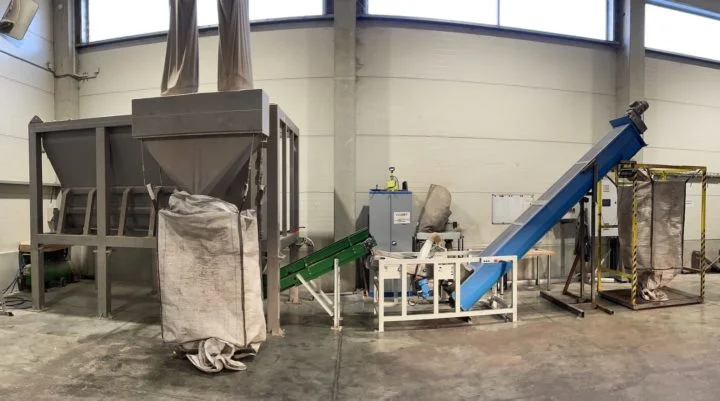 The “Drycake Twister” unit, depackaging dry biscuit waste in the Czech Republic, results in very low levels of microplastic